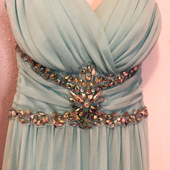 Cinderella Gown👗never worn - Picture 5 of 6